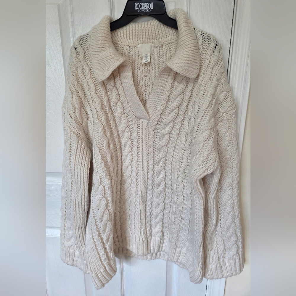 H&M V-Neck Cable Knit Sweater - Cream